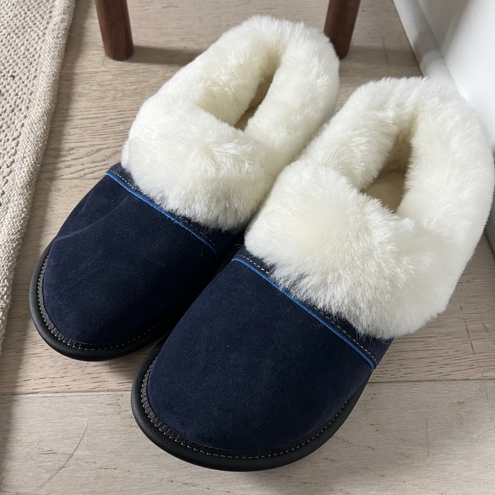 Garneau Lazybone Sheepskin Slippers